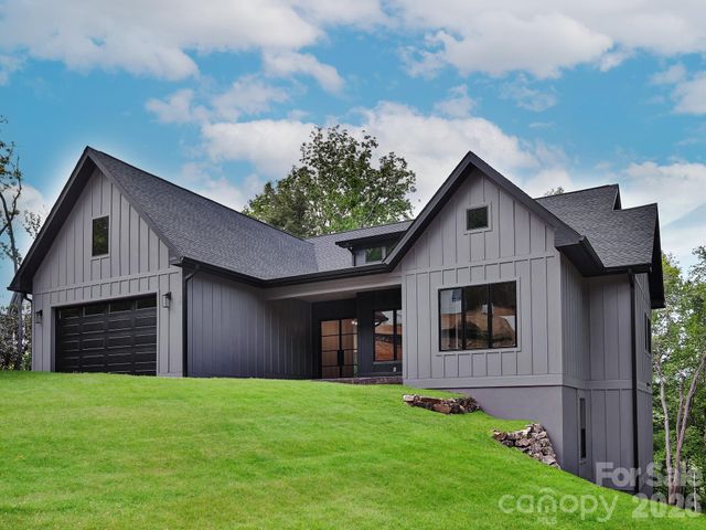 18 Erin Glen Court, Fairview, NC 28730