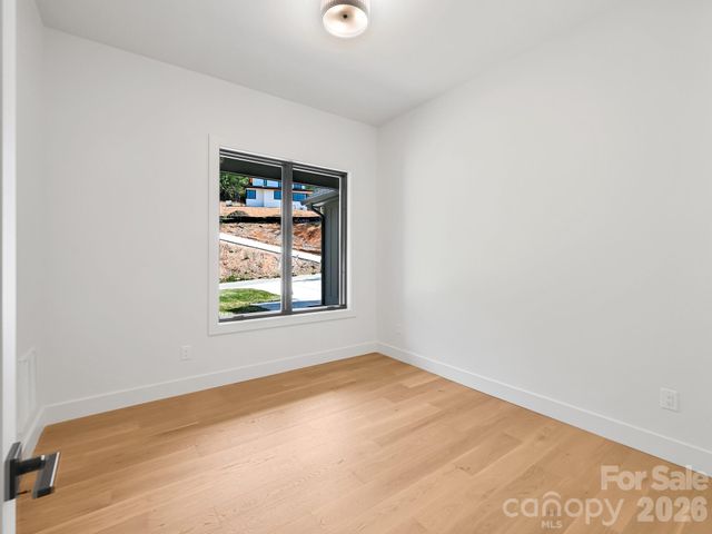 18 Erin Glen Court, Fairview, NC 28730