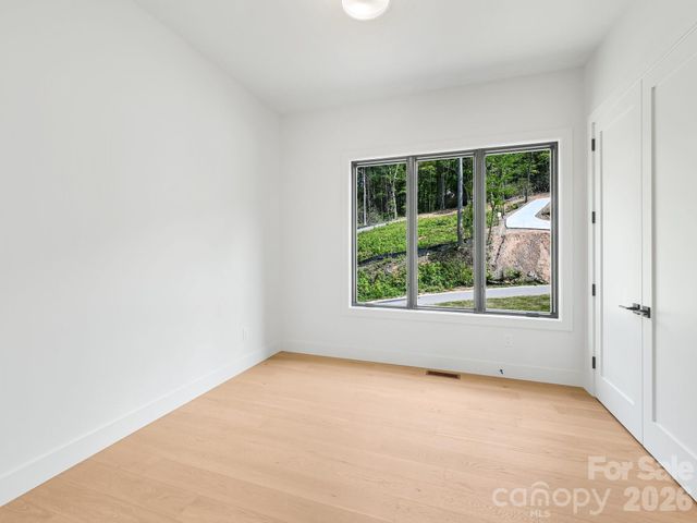 18 Erin Glen Court, Fairview, NC 28730