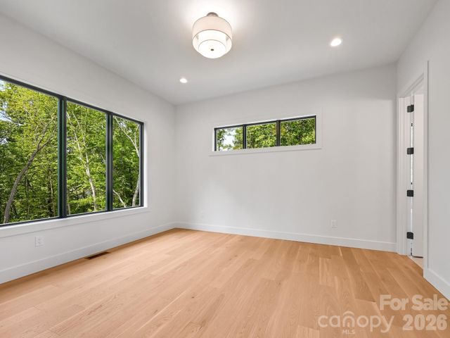 18 Erin Glen Court, Fairview, NC 28730
