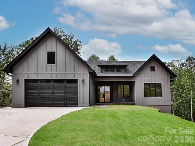 18 Erin Glen Court, Fairview, NC 28730