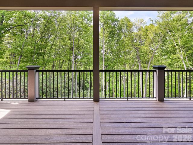 18 Erin Glen Court, Fairview, NC 28730