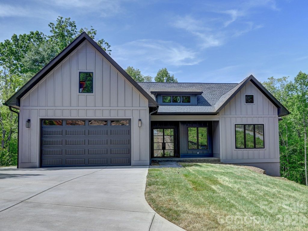18 Erin Glen Court, Fairview, NC 28730