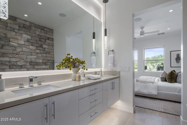 37200 N Cave Creek Road 2110, Scottsdale, AZ 85262