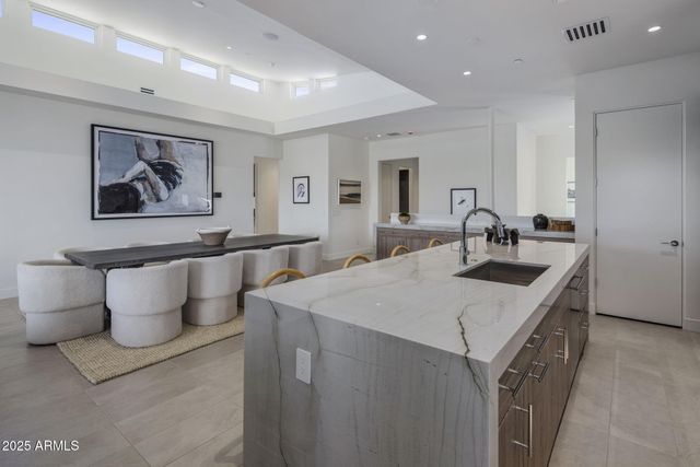 37200 N Cave Creek Road 2110, Scottsdale, AZ 85262