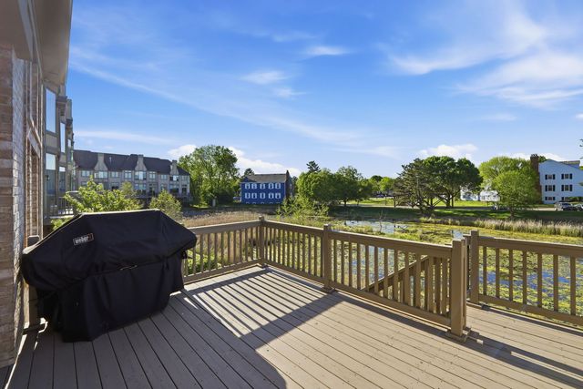 1406 W Rue Paris Place, Inverness, IL 60067