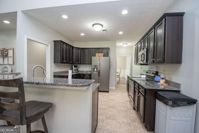 183 Edgemont Court, Lagrange, GA 30240