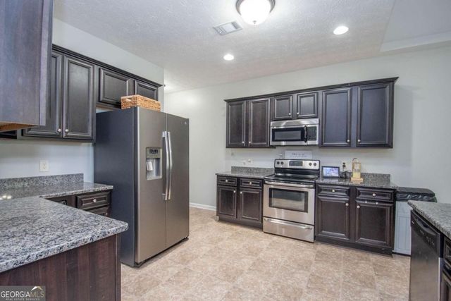 183 Edgemont Court, Lagrange, GA 30240