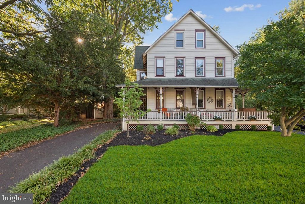 278 LINDEN ST, Moorestown, NJ 08057