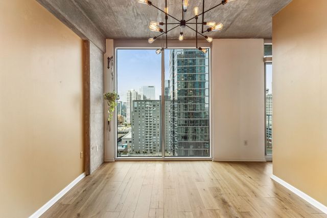 415 Church St Apt 1808, Nashville, TN 37219