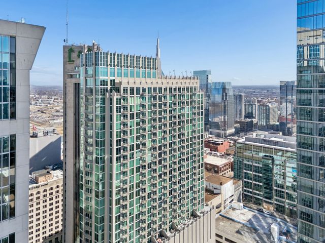 415 Church St Apt 1808, Nashville, TN 37219