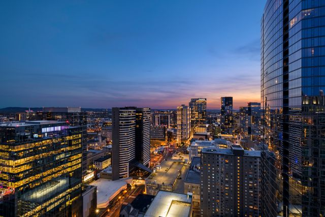 415 Church St Apt 1808, Nashville, TN 37219