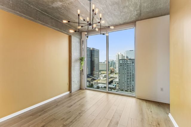 415 Church St Apt 1808, Nashville, TN 37219