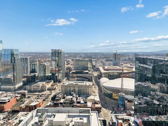 415 Church St Apt 1808, Nashville, TN 37219