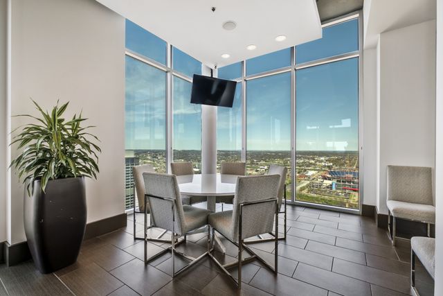 415 Church St Apt 1808, Nashville, TN 37219