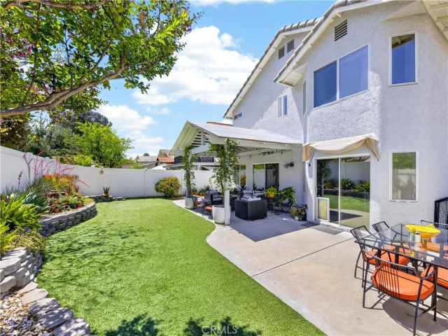 26848 Hummingbird Circle, Canyon Country, CA 91351