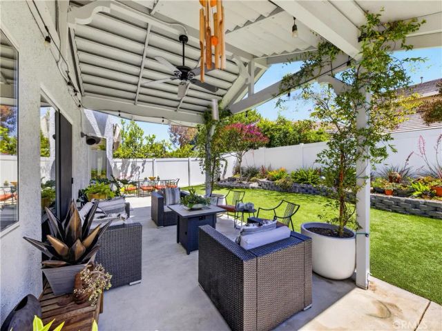 26848 Hummingbird Circle, Canyon Country, CA 91351