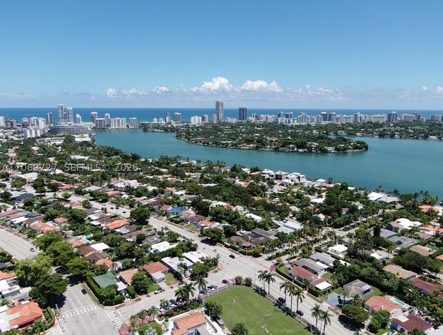 1794 Normandy Dr, Miami Beach, FL 33141