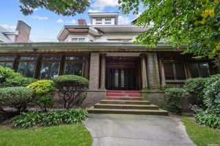 1112 Albemarle Road, Brooklyn, NY 11218