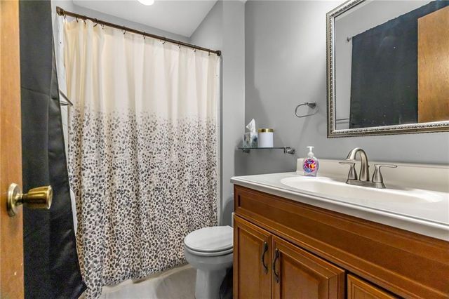 1018 NE 113th Terrace, Kansas City, MO 64155