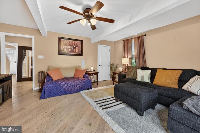 306 ANNA AVE, Maple Shade, NJ 08052