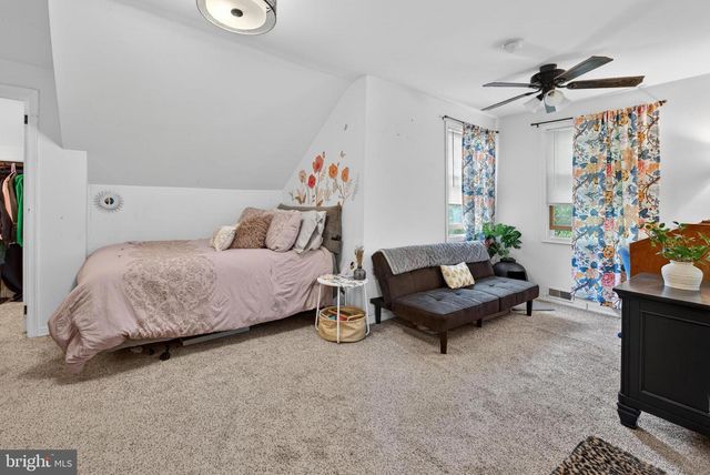 306 ANNA AVE, Maple Shade, NJ 08052