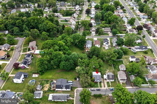 306 ANNA AVE, Maple Shade, NJ 08052