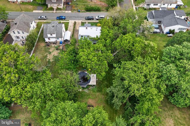 306 ANNA AVE, Maple Shade, NJ 08052