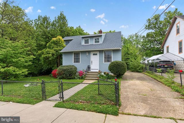 306 ANNA AVE, Maple Shade, NJ 08052