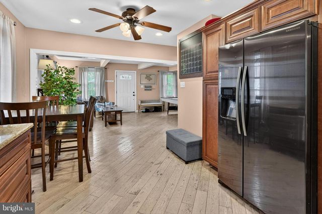 306 ANNA AVE, Maple Shade, NJ 08052