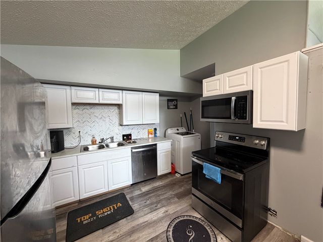 9 Mario Drive, Dayton, OH 45426