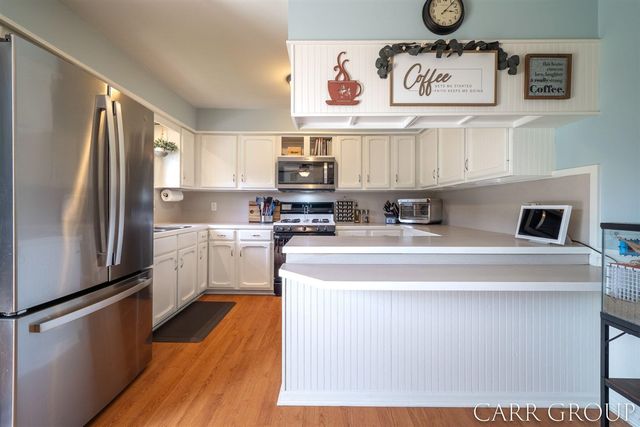 5045 Wakefield Avenue, Comstock Park, MI 49321