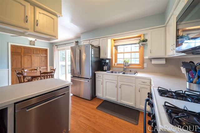 5045 Wakefield Avenue, Comstock Park, MI 49321