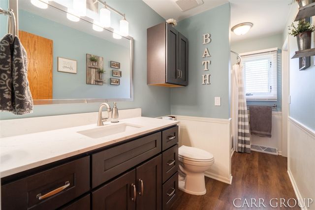 5045 Wakefield Avenue, Comstock Park, MI 49321