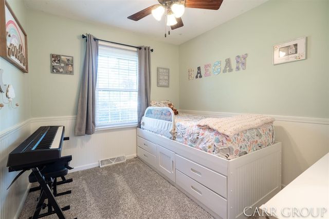 5045 Wakefield Avenue, Comstock Park, MI 49321