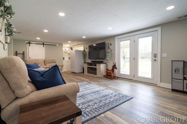 5045 Wakefield Avenue, Comstock Park, MI 49321