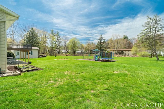 5045 Wakefield Avenue, Comstock Park, MI 49321