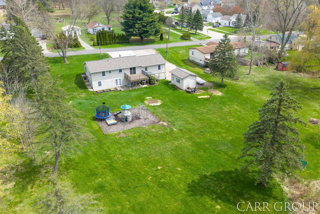 5045 Wakefield Avenue, Comstock Park, MI 49321