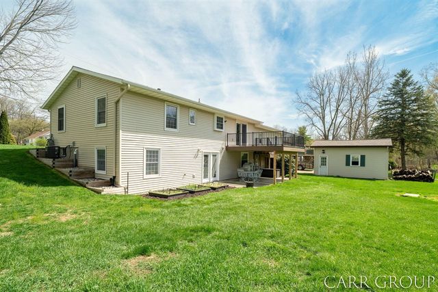 5045 Wakefield Avenue, Comstock Park, MI 49321