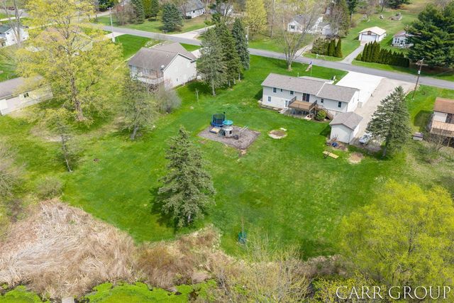 5045 Wakefield Avenue, Comstock Park, MI 49321