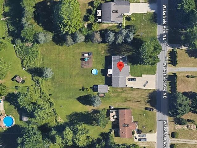 5045 Wakefield Avenue, Comstock Park, MI 49321