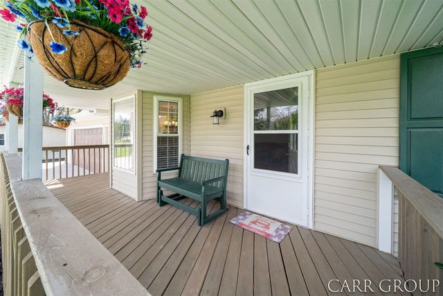 5045 Wakefield Avenue, Comstock Park, MI 49321