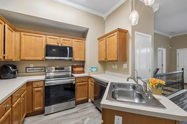 2601 Woodberry Dr, Nashville, TN 37214