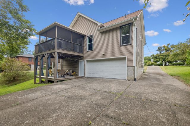 2601 Woodberry Dr, Nashville, TN 37214