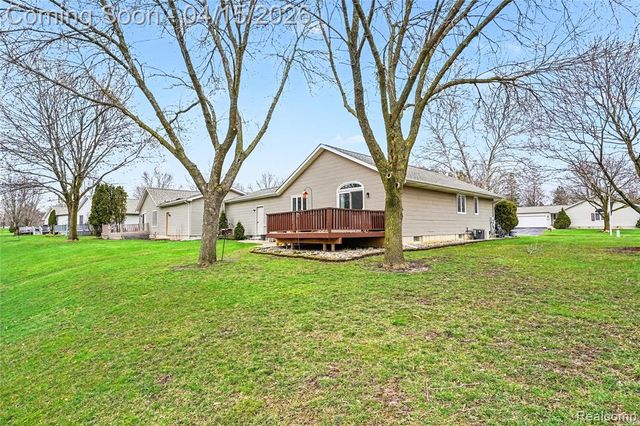 11676 Hawthorne Glen Drive, Grand Blanc, MI 48439