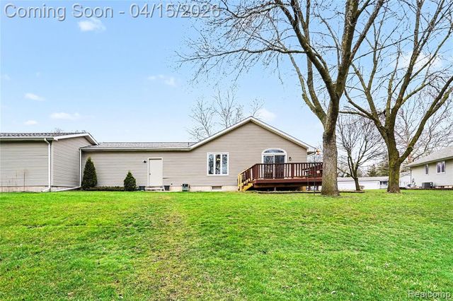 11676 Hawthorne Glen Drive, Grand Blanc, MI 48439