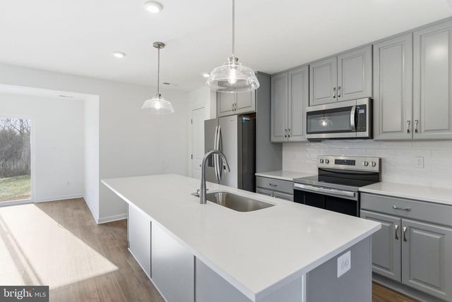 129 BOSQUE CT, Martinsburg, WV 25404