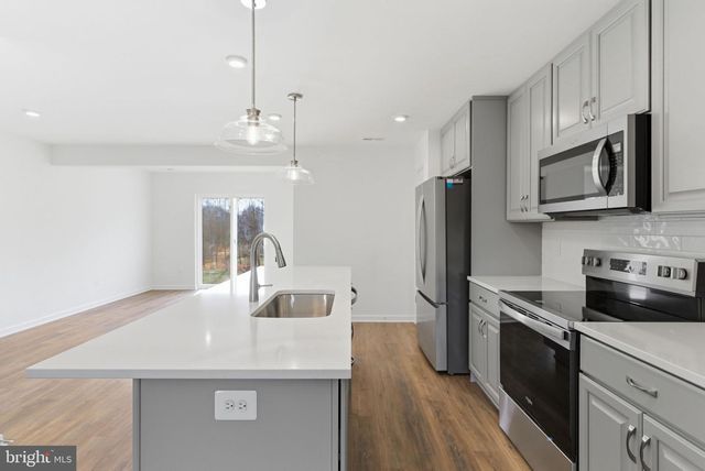 129 BOSQUE CT, Martinsburg, WV 25404