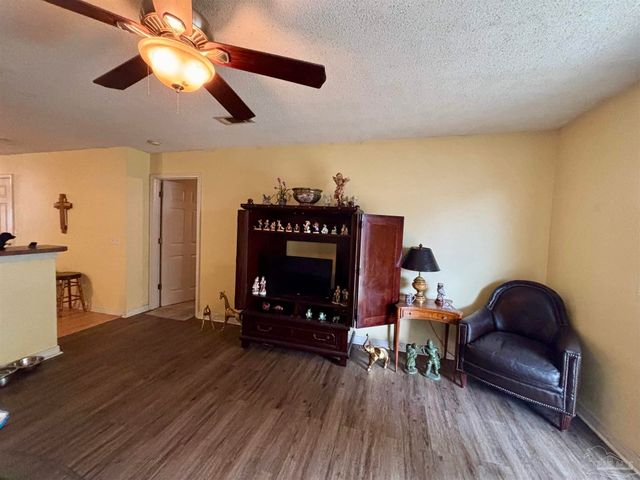 1060 Antigua Cir, Pensacola, FL 32506