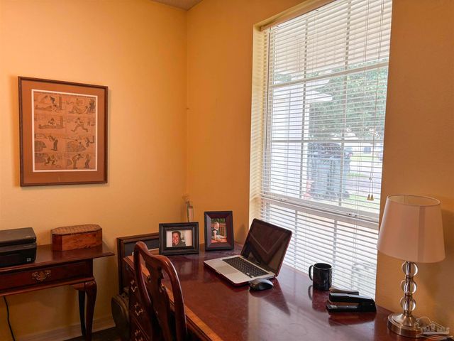 1060 Antigua Cir, Pensacola, FL 32506